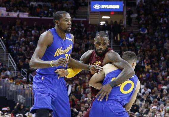  勇士末节翻盘上演经典逆转  