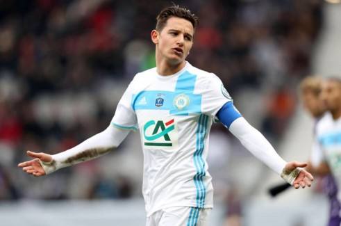  拜仁豪购计划锁定英超当红中场  